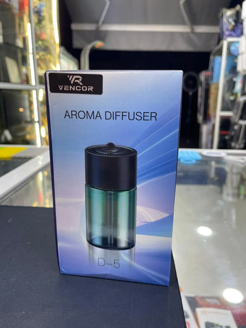 Diffuseur de Parfum Intelligent pour Voiture – Spray Automatique & Aromathérapie-معطر سيارة ذكي برش أوتوماتيكي – جهاز تعطير وأروماثيرابي