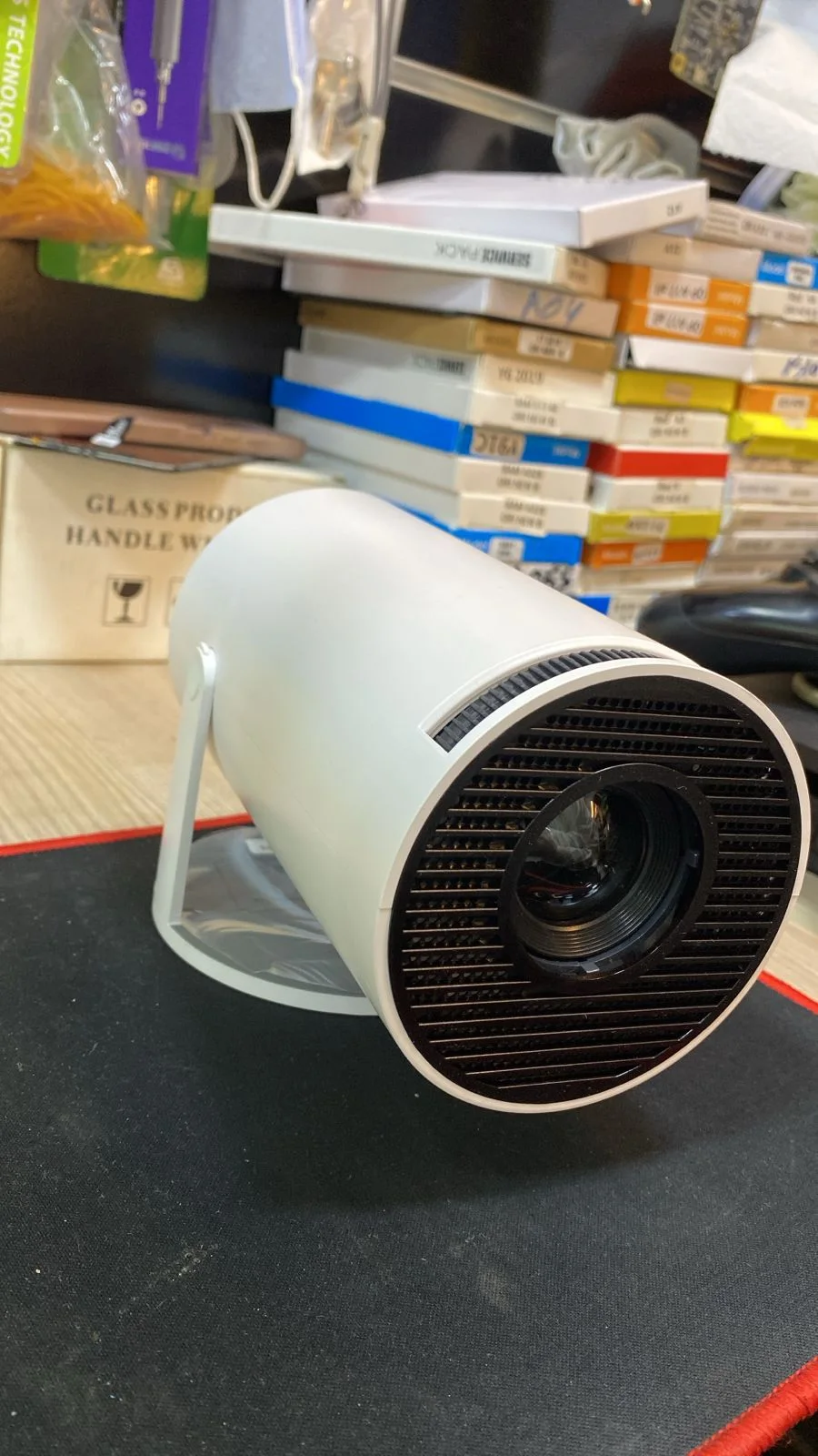 HY300 PRO Mini Projector-ميني بروجكتور