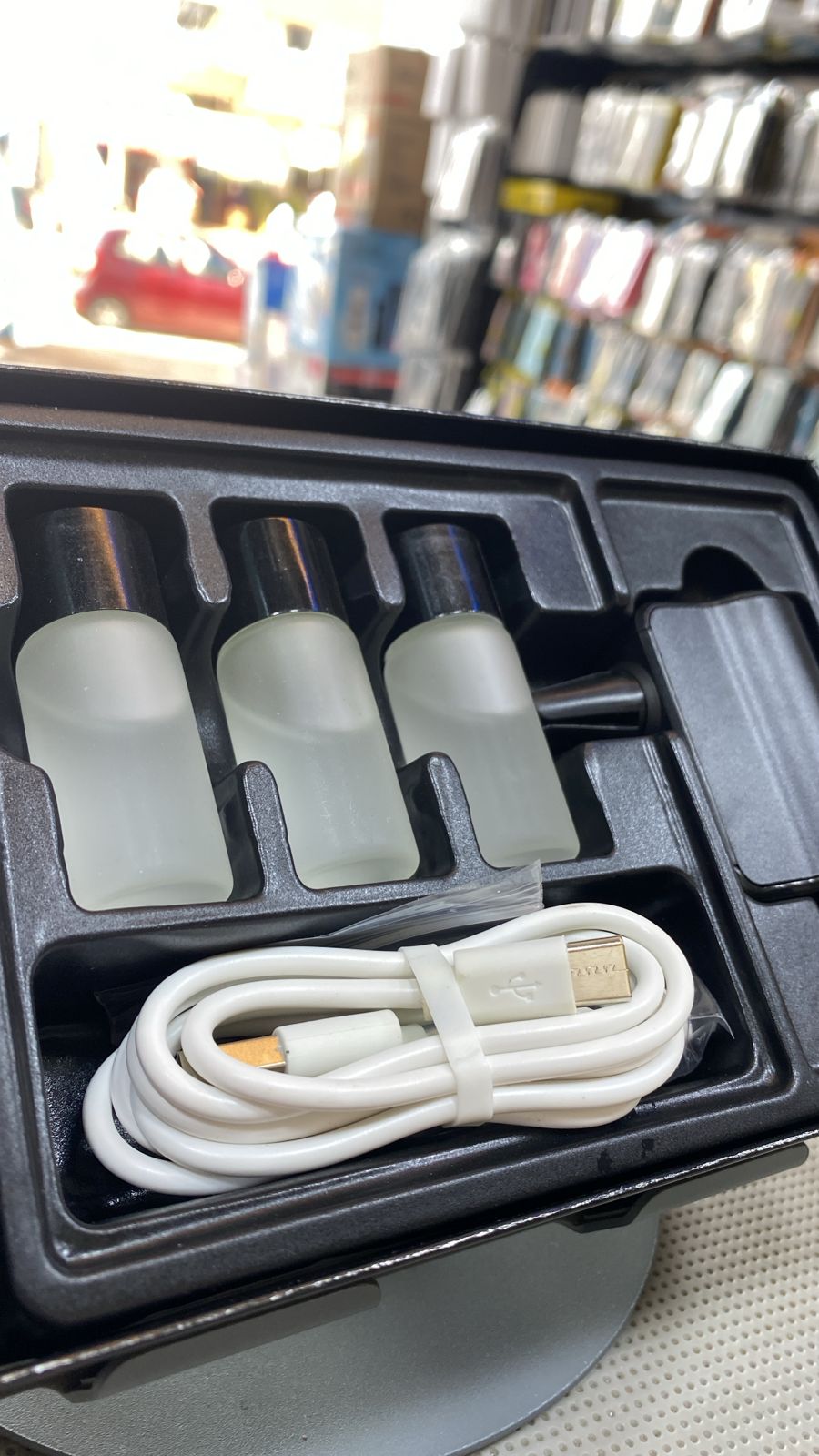 معطر جو للسيارة M80 بنظام نشر ذكي – Smart Car Air Diffuser