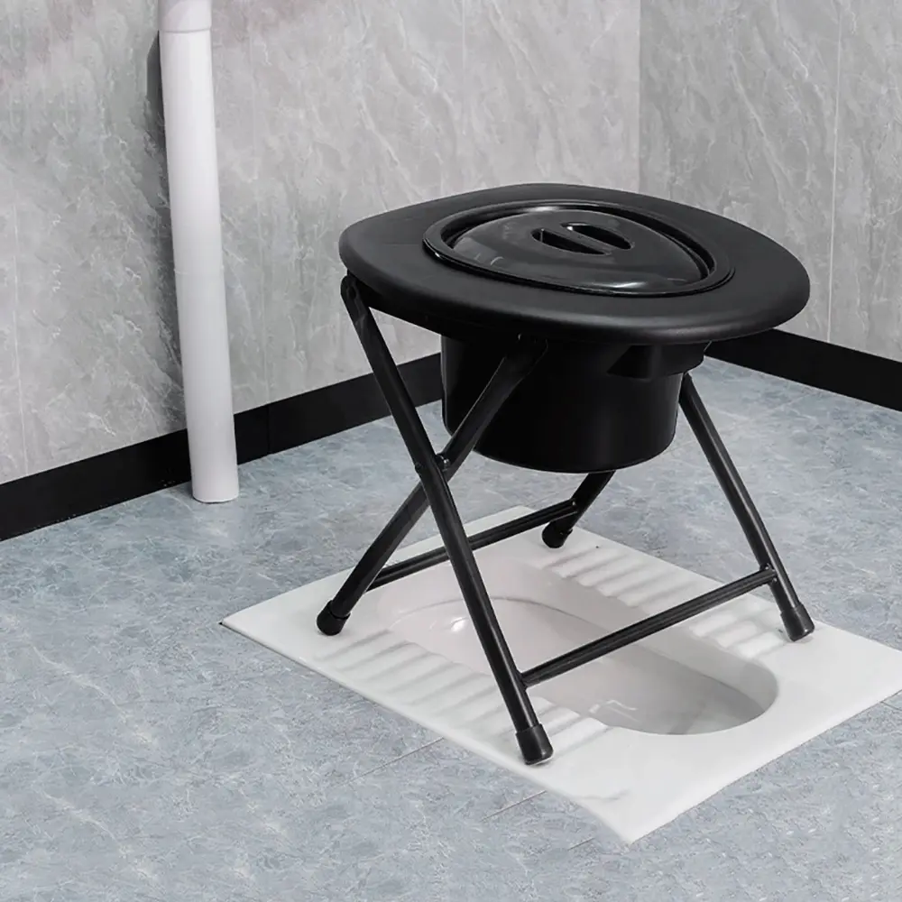 كرسي مرحاض محمول… راحة وأمان لمن يهمّك أمرهم داخل المنزل