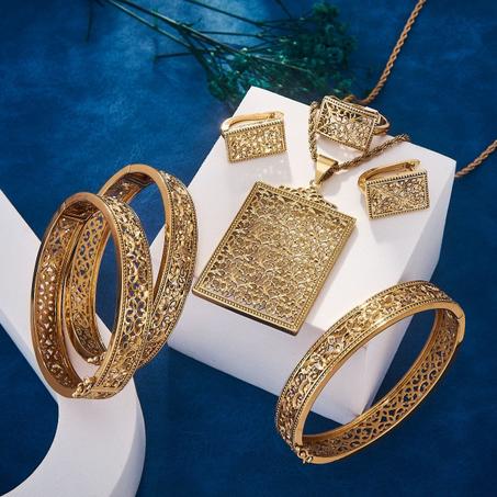 انصومبل Inoxydable دبالج 3 + سلسلة + حلقات اذن +  خاتم