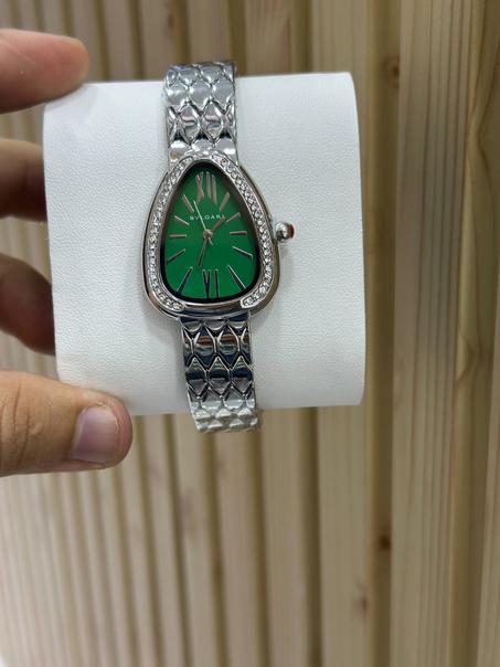 ساعة BVLGARI للنساء