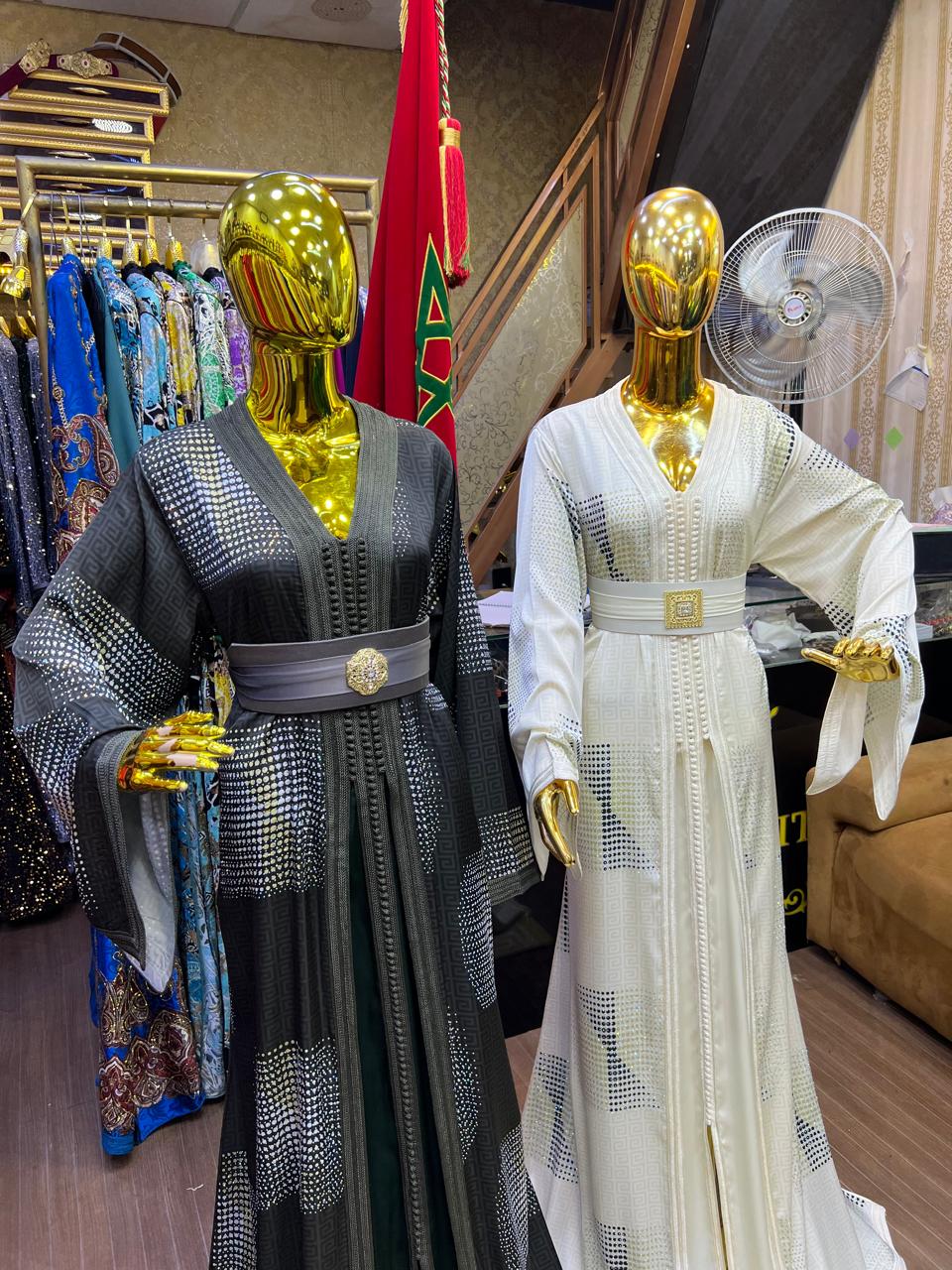 قفطان أسود