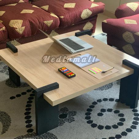 طاولة قهوة خشبية مميزة