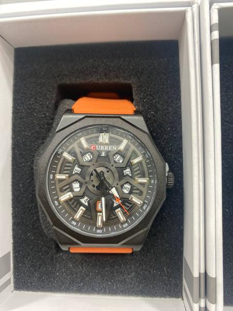 ساعةCURRENالأصلية