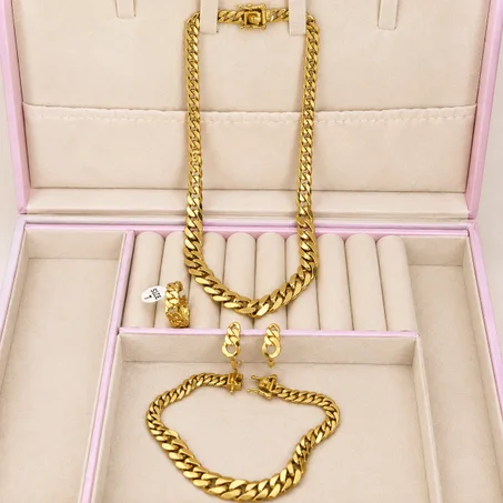 Parure Élégance Dorée