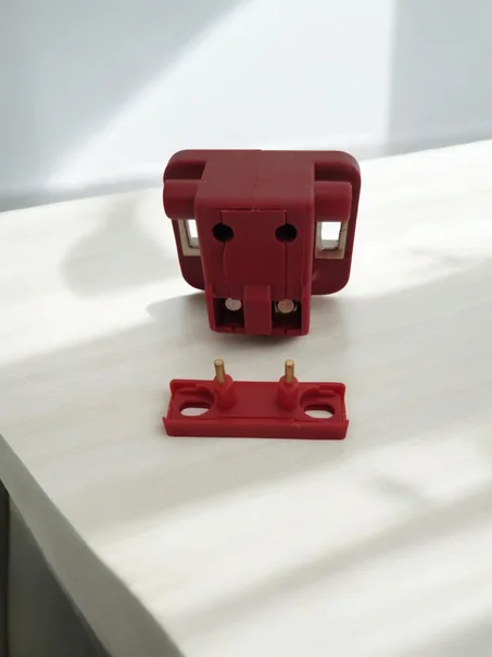 contacts de porte d'ascenseur