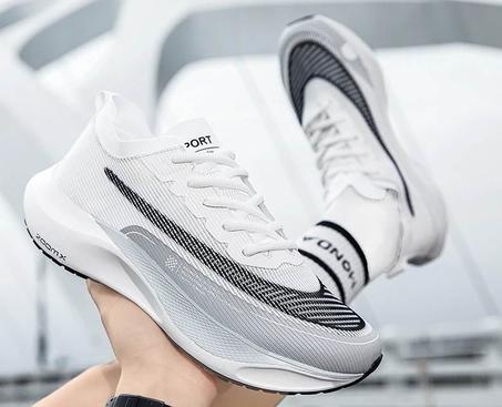 حذاء نايك زوم ابيض شفاف