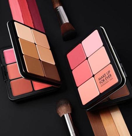 2 باك باليت BB rose كونسيلر+بلاش+كونتور+ظلال عيون