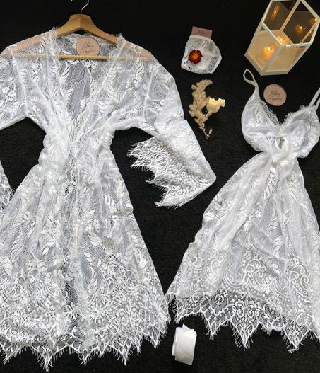 Ensemble de Lingerie en Dentelle : Robe Bretelles, Peignoir et String