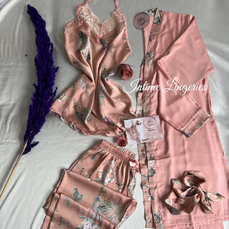 Ensemble de pyjama peignoir ceinturé en satin & Top à fines brides et Pantalon