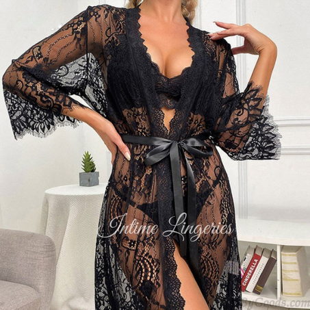 Ensemble de Lingerie en Dentelle : Robe Bretelles, Peignoir et String pour une Séduction Élégante