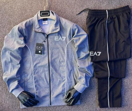 طقم رياضي فاخر