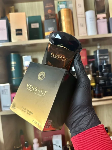 VERSACE Crystal Noir Eau de Parfum