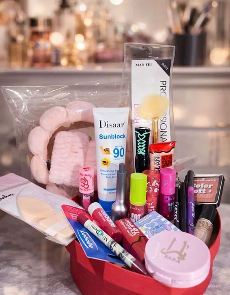 باك Glam & Glow: كل ما تحتاجينه في حقيبة واحدة