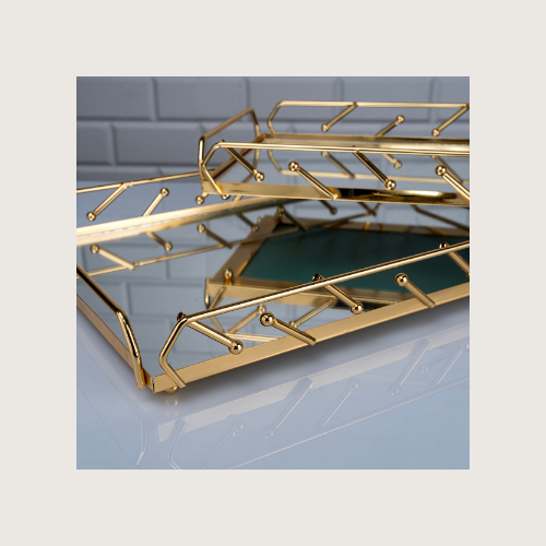 Ensemble de 2 plateaux en métal doré - Forme boule
