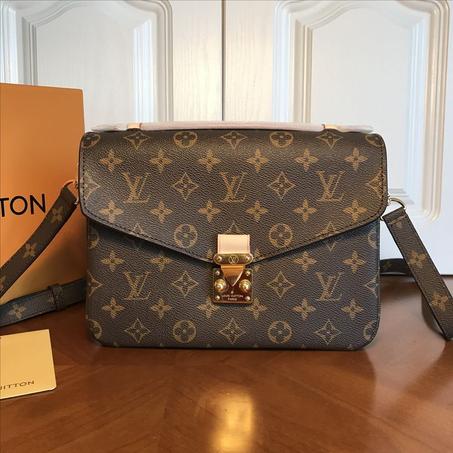 Pochette Monogramme Cuir Marron