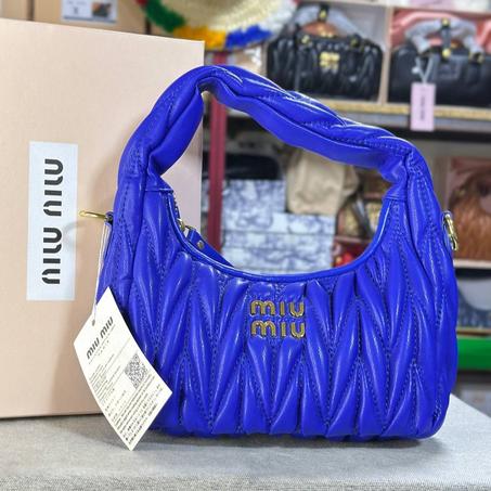 Sac MIUMIU Hobo Wander "Bleu Roi"