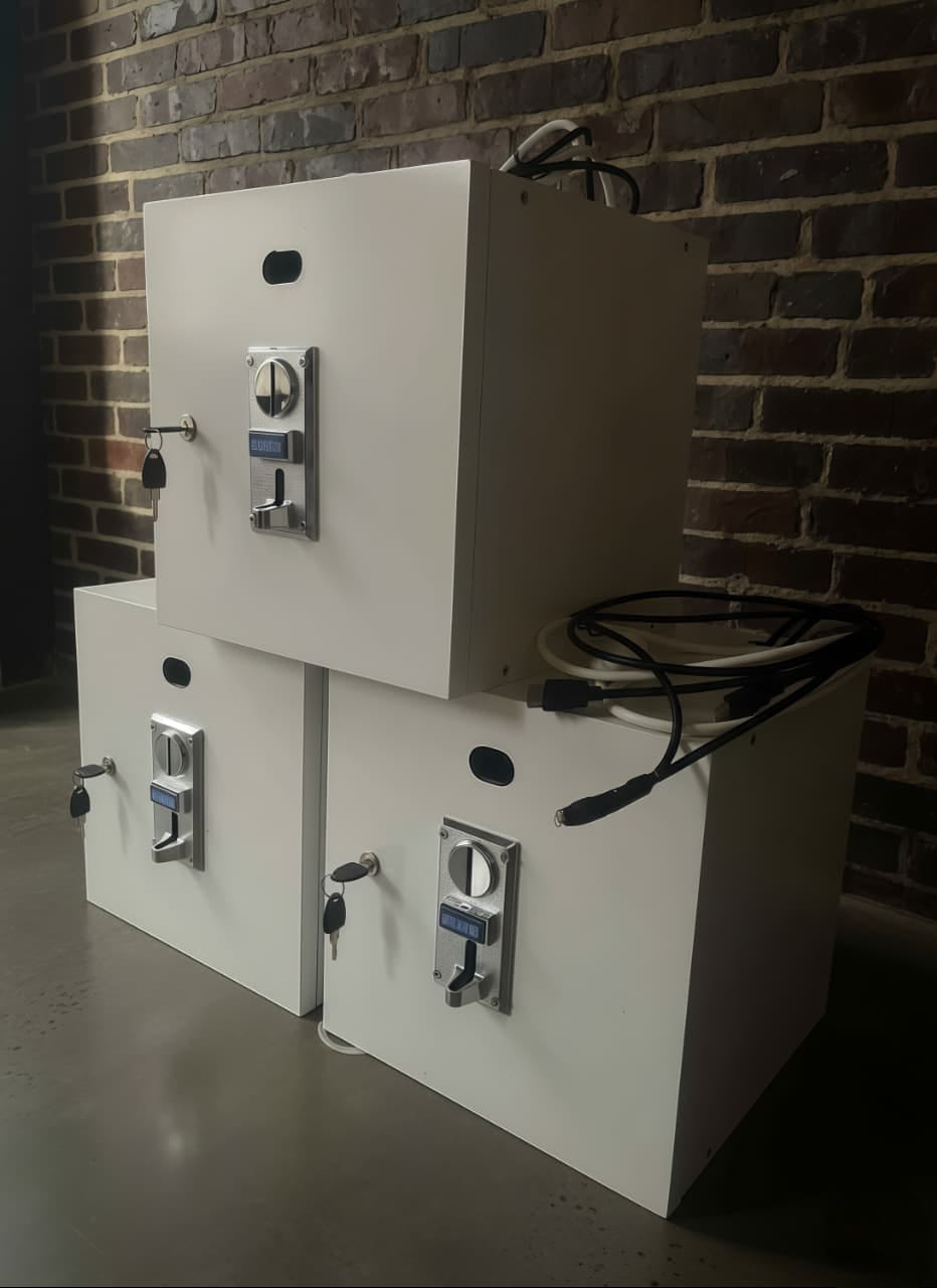 Monnayeurs pour salles de jeux + manette ps4 gratuite