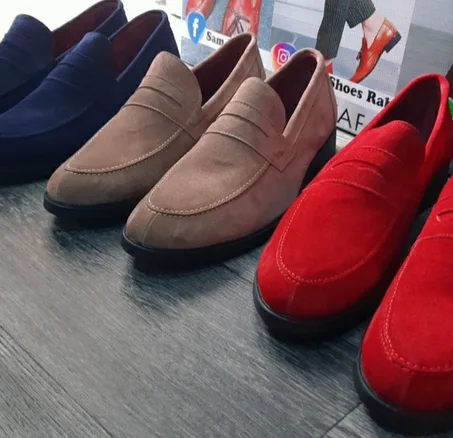 Chaussure en vrai cuir dain