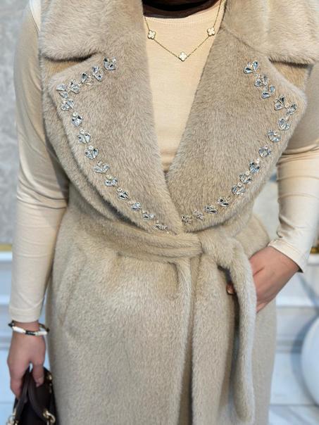 صدرية أنجورا بتفاصيل حجرية