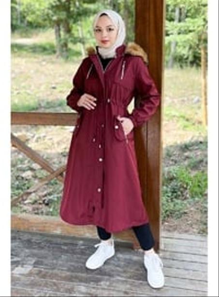 معطف بغطاء رأس وسحاب بلون عنابي