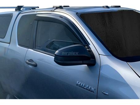 2X DEFLECTEURS AVANT TOYOTA HILUX