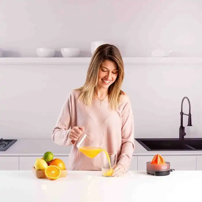 عصّارة البرتقال الكهربائية