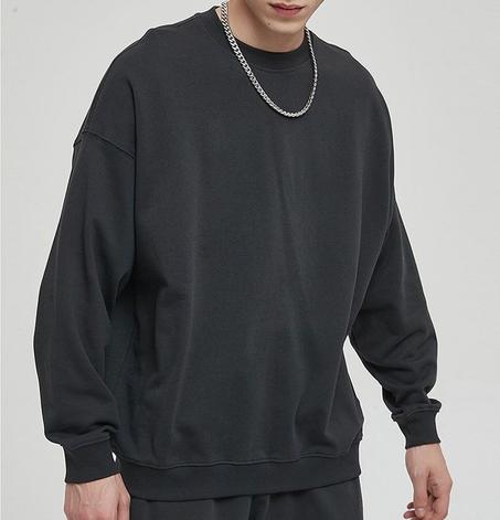 BLACK SWEAT-SHIRT