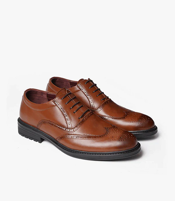 BROGUE en Cuir, Confort et Style Intemporel .