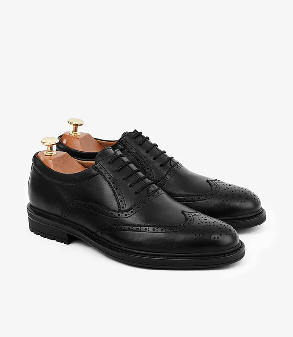 BROGUE en Cuir, Confort et Style Intemporel .
