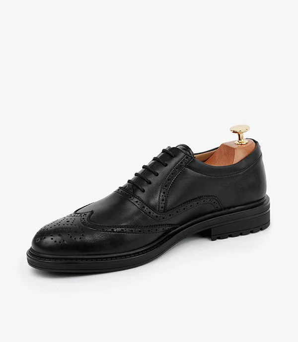 BROGUE en Cuir, Confort et Style Intemporel .