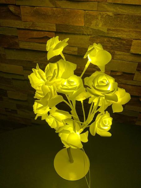 Lampe de Table LED en Forme d'Arbre à Roses, Luminaire Décoratif, Idéal pour une Chambre  ou comme Cadeau