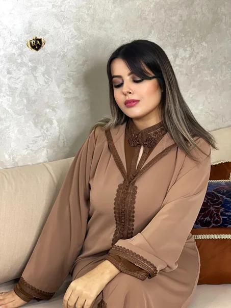 جلابة أنيقة 2 بياس