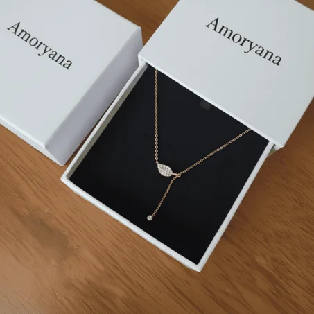 A simple gold necklace