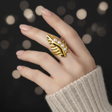 Seashell Ring with Ear of Wheat and Pearls