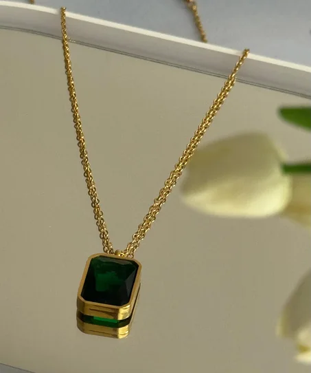 Colier Émeraude Mystique