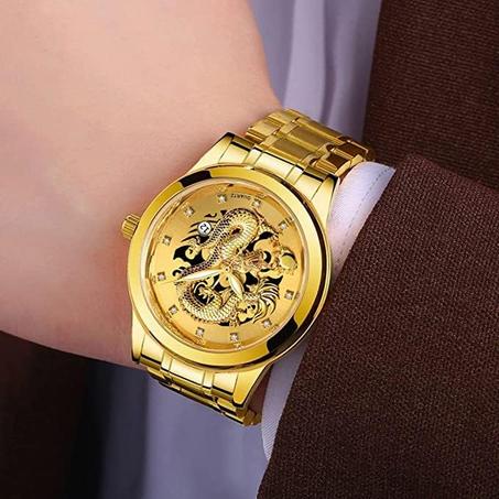 ساعة التنين الذهبي