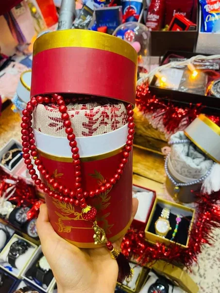 سجادة و سبحة في كوفري فرح بيه روحك و العزيز عليك  ❤❤