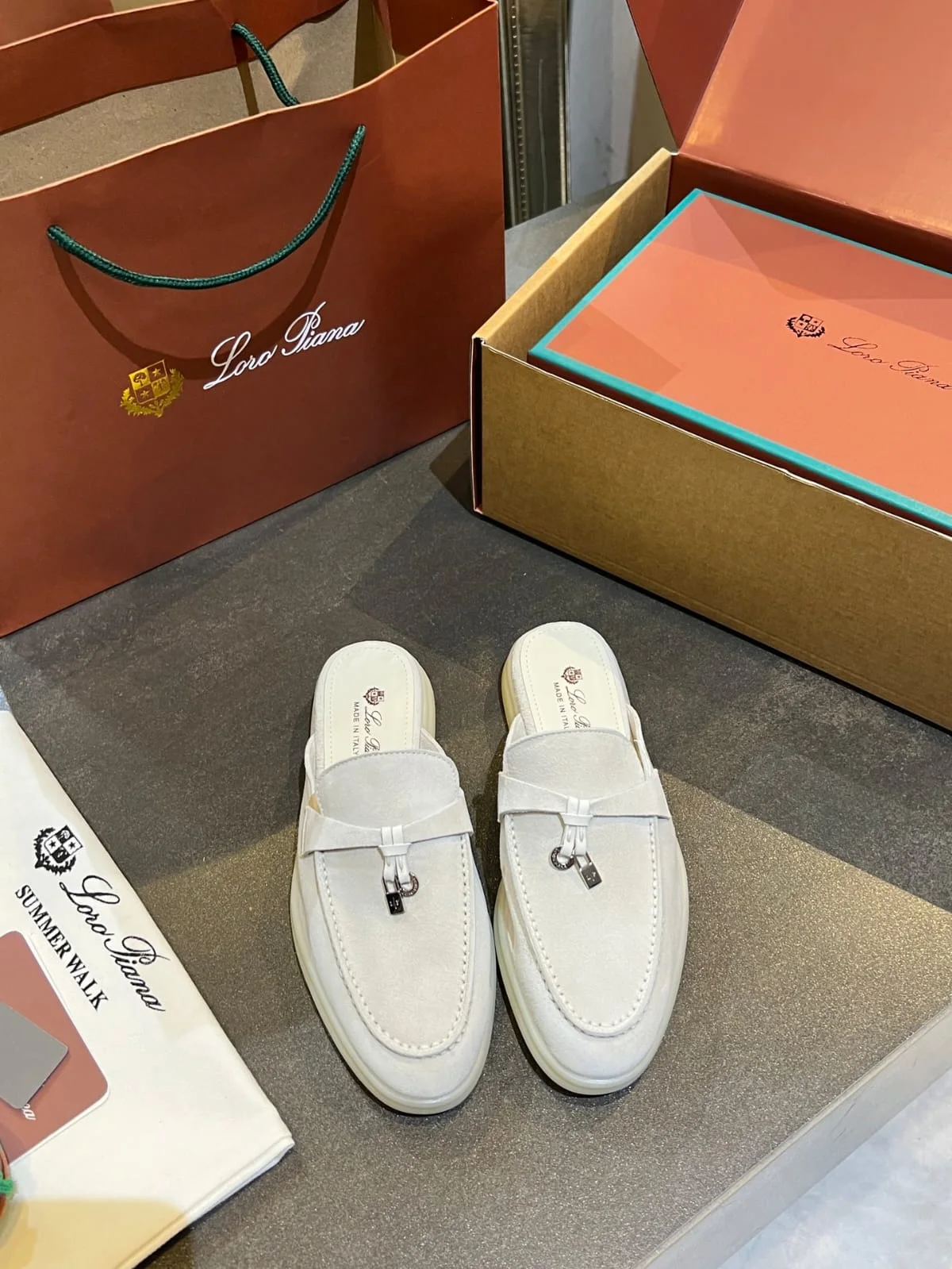 Mocassin Mangle Daim - Gris Clair / Beige