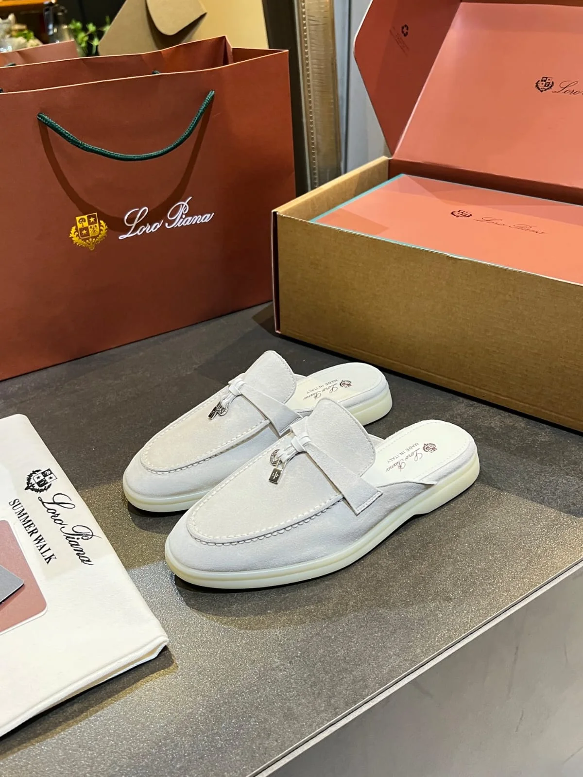 Mocassin Mangle Daim - Gris Clair / Beige