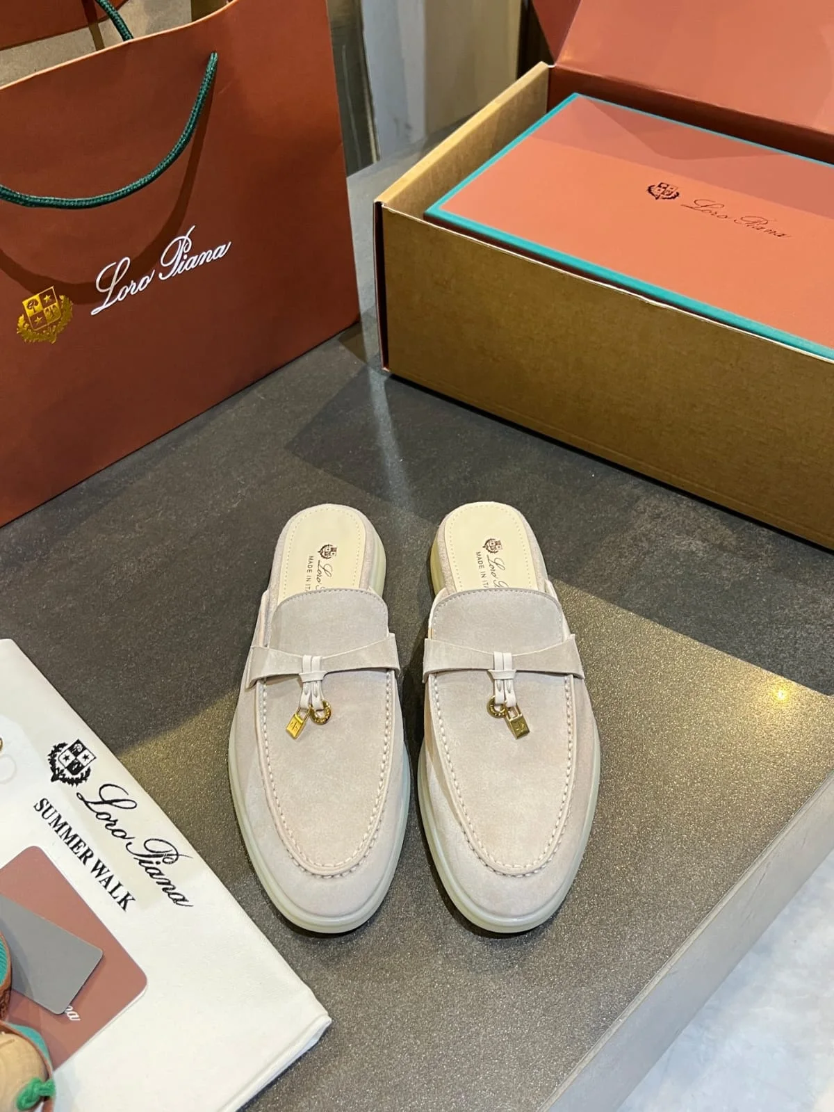 Mocassin Mangle Daim - Gris Clair / Beige