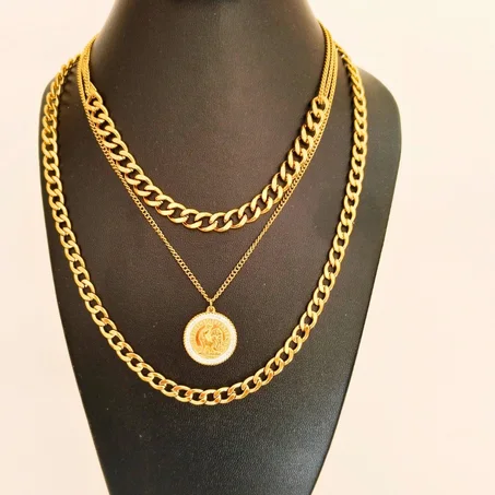 collier spika  triplé avec médaillé