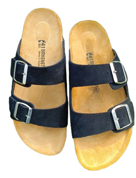 صندالة دان أسود