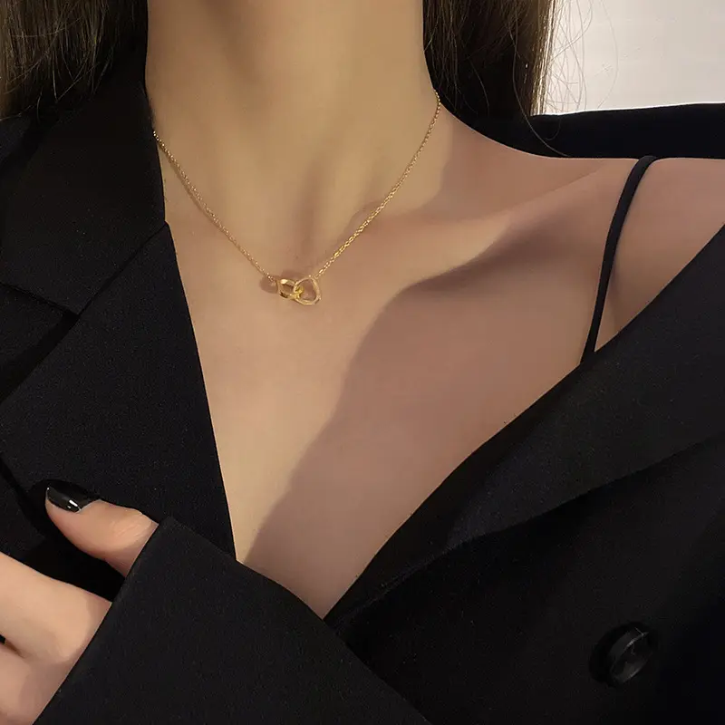 Dainty Collier pendentif double cœur en acier inoxydable