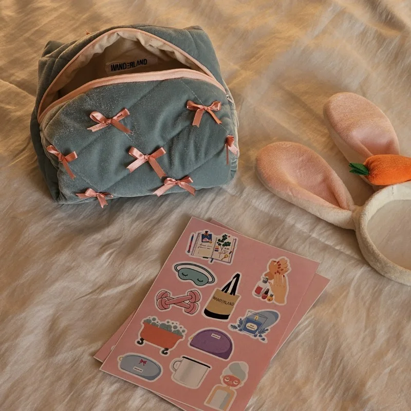 Bow beauty bag  🎀