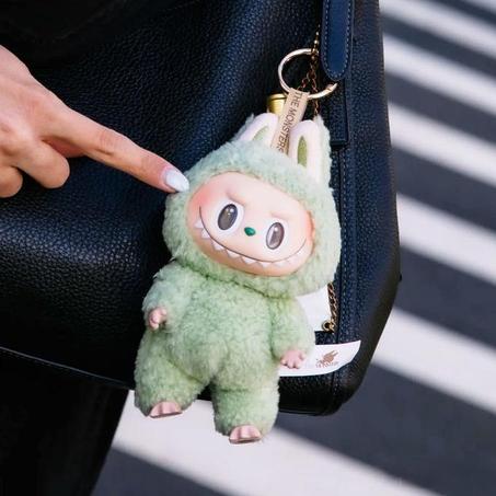 🎁 الهدية المثالية لعشاق الترند! دمية Labubu بتصميمها الفريد والمميز