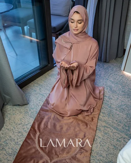 Takem Salet + Foulard Lamara