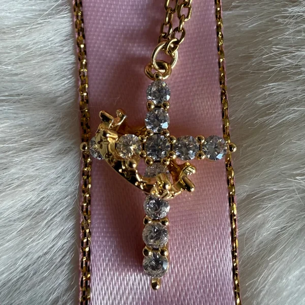 Collier croix couronne 👑
