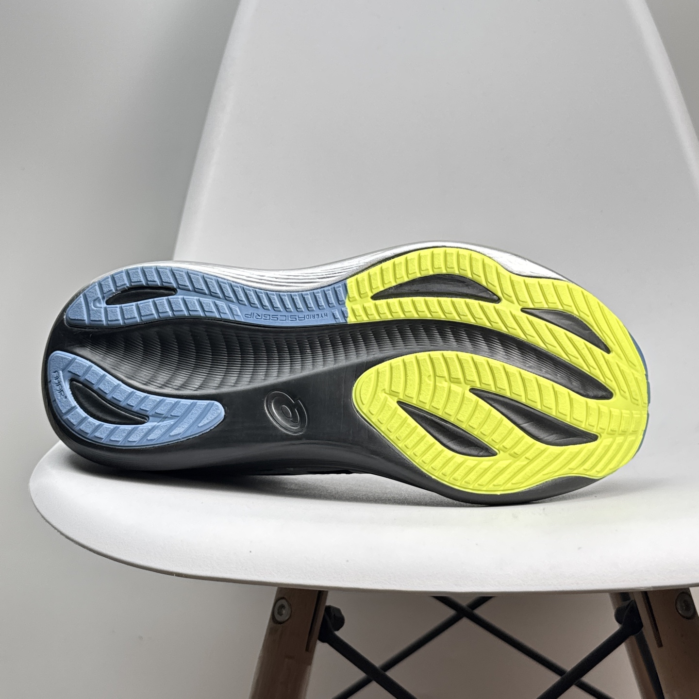 asics gel-nimbus 27 luxe